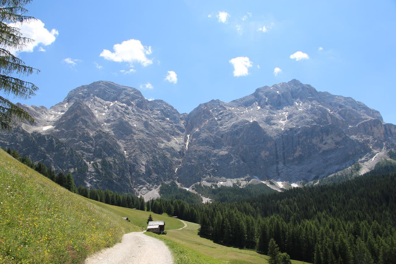 Hotel Alpenrose Dolomites La Valle Exterior photo